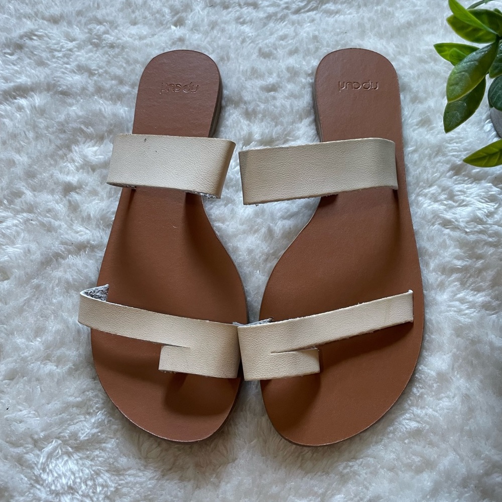 Rip curl off white leather sandals US size 6.5